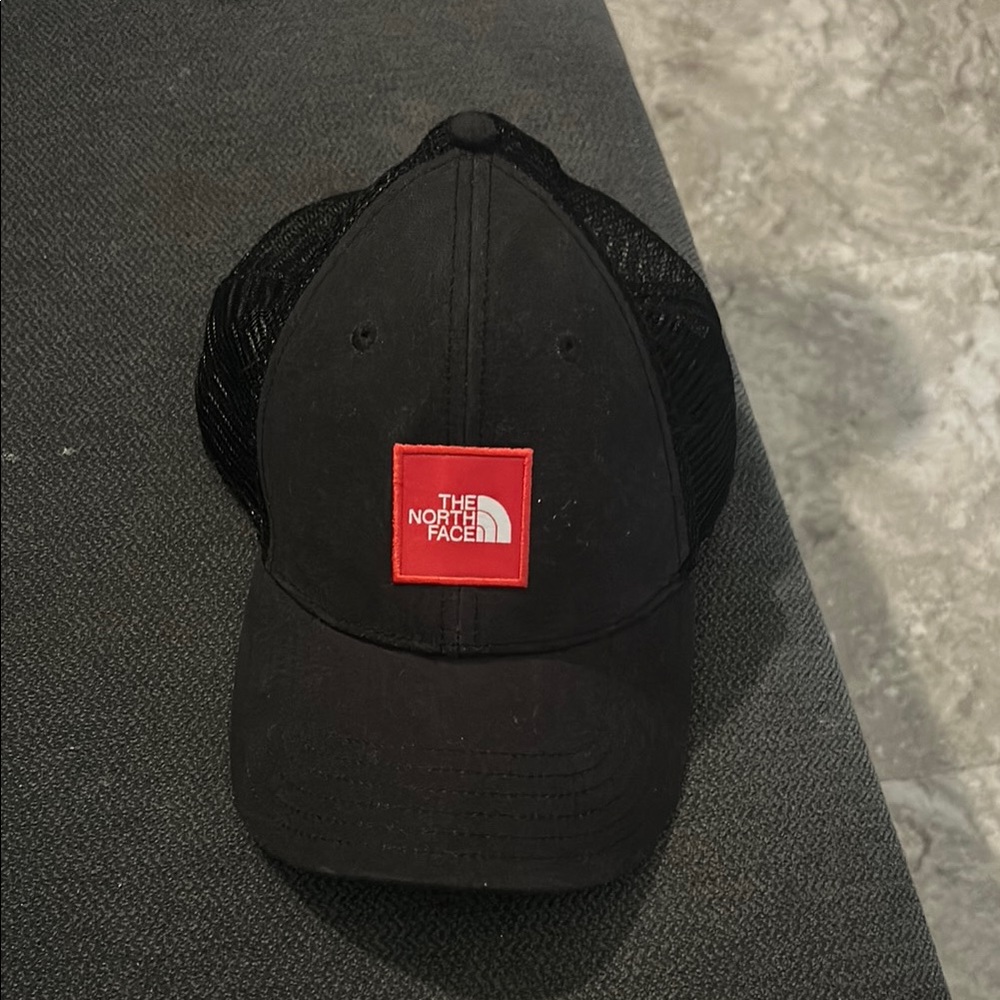 The North Face Black Cap